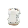 Sandale copii, barefoot, primii pasi, piele naturala, talpa flexibila, inchidere cu scai, alb cu imprimeu_RO-103-5-22_Pebebe