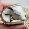 Sandale din piele naturală  cu scai și talpă din cauciuc flexibil, alb, LUY_RO-12-7-24_Pebebe