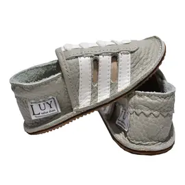 Sandale din piele moale gri cu dungi albe și talpă din piele întoarsă- PL013-gri-29-By Pebebe-