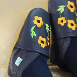 Pantofi din piele moale bleumarin cu flori- GS0026-24-36-Dotty Fish-