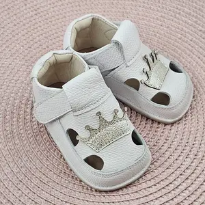 Sandale copii Barefoot primi pasi, talpă flexibilă de cauciuc, perforatii  laterale, coronita, alb- RO-20-16-24-By Pebebe