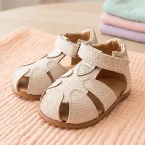 Sandale copii, barefoot, primii pasi, piele naturala, talpa flexibila, inchidere cu scai, crem cu imprimeu_RO-900-1-23_Pebebe