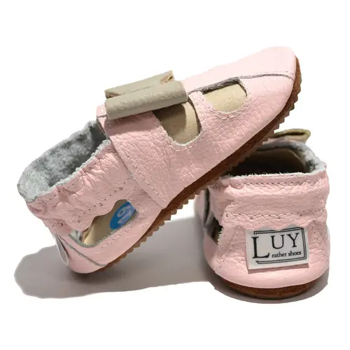 Sandale roz din piele moale cu fundita gri, decupate- PL002-roz-29-By Pebebe Sandale roz din piele moale cu fundita gri, decupate- PL002-roz-29-By Pebebe