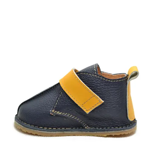Ghete barefoot copii, piele naturala, talpa flexibila, bleumarin cu bareta galbena,- RO-104-bleumarin-galben-24-By Pebebe Ghete barefoot copii, piele naturala, talpa flexibila, bleumarin cu bareta galbena,- RO-104-bleumarin-galben-24-By Pebebe