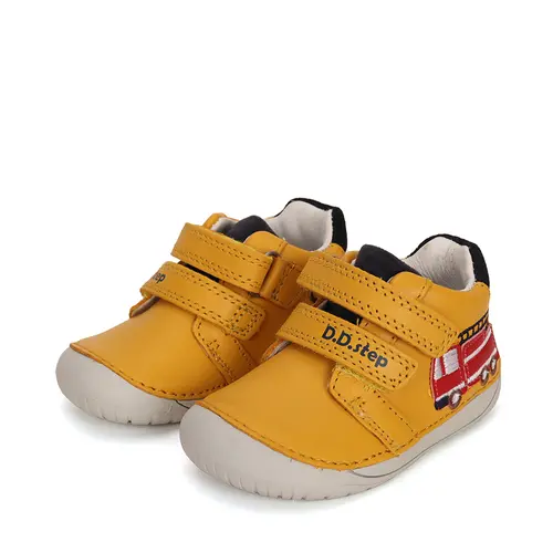 Pantofi din piele naturala, baieti, barefoot, galben, masina de pompieri, D.D.Step- S070-41783A-25-