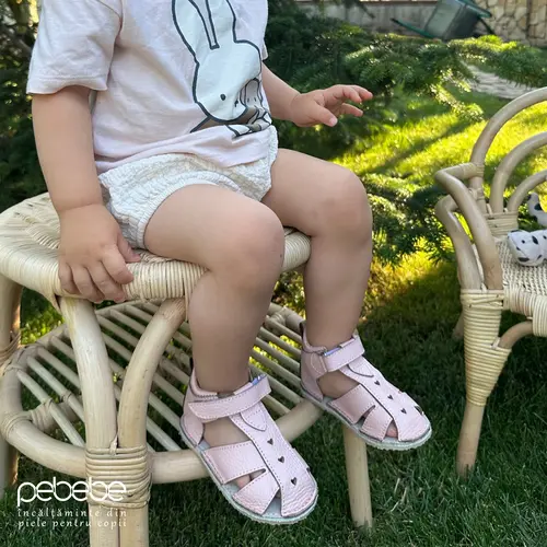 Sandale copii, primii pasi, piele naturala, talpa flexibila si inchidere cu scai, roz deschis- RO-100-2-24-By Pebebe