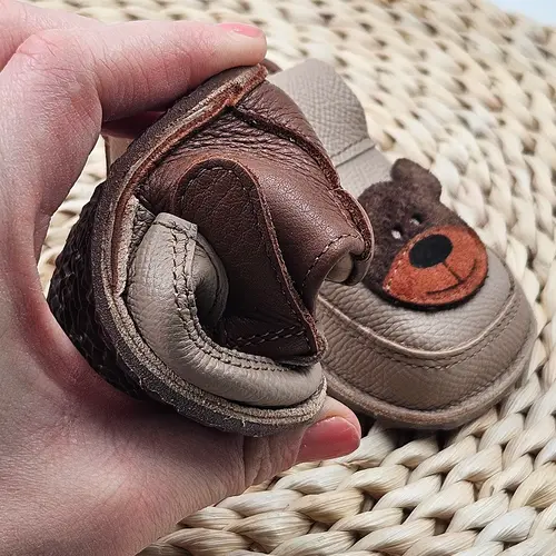 Pantofi primii pasi, barefoot, piele naturala, talpa flexibila, bej, ursulet- RO-16-13-23-By Pebebe Pantofi primii pasi, barefoot, piele naturala, talpa flexibila, bej, ursulet- RO-16-13-23-By Pebebe