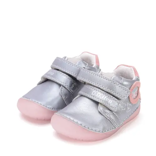Pantofi D.D Step fete, barefoot, primii pasi,talpa fluorescenta, piele naturala, argintiu, fluturi- S070-52838-25-
