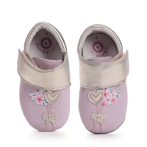 Pantofi copii pentru interior, piele naturala, talpa piele si cauciuc,mov, baloane cu inimioare, D.D.Step- K1596-52122-22/23-D.D. Step Pantofi copii pentru interior, piele naturala, talpa piele si cauciuc,mov, baloane cu inimioare, D.D.Step- K1596-52122-22/23-D.D. Step
