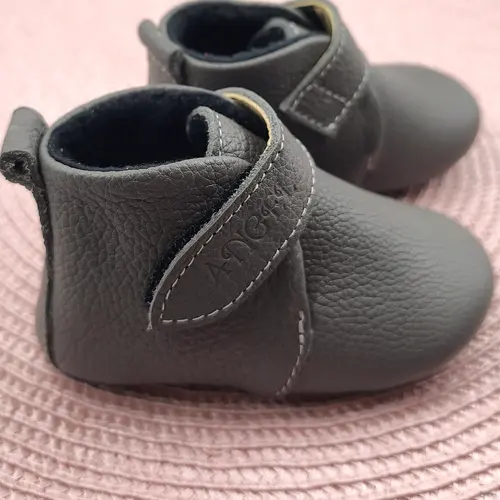 Pantofi de interior pentru copii, piele naturala, talpa din cauciuc antiderapanta, captuseala textila, gri inchis- RO-400-5-25-