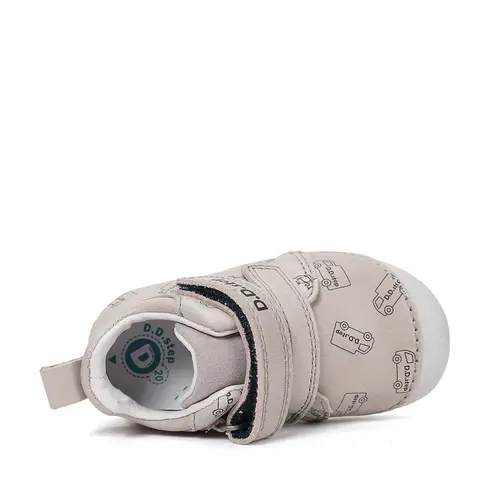 Pantofi D.D. Step baieti, primii pasi, piele naturala, talpa flexibila, gri deschis cu imprimeu masinuta_S015-61100-19_Pebebe