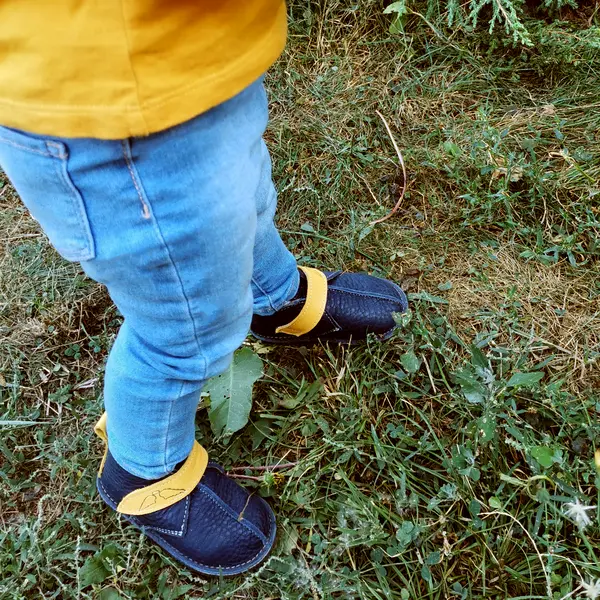 Ghete barefoot copii, piele naturala, talpa flexibila, bleumarin cu bareta galbena,_RO-104-bleumarin-galben-17_Pebebe