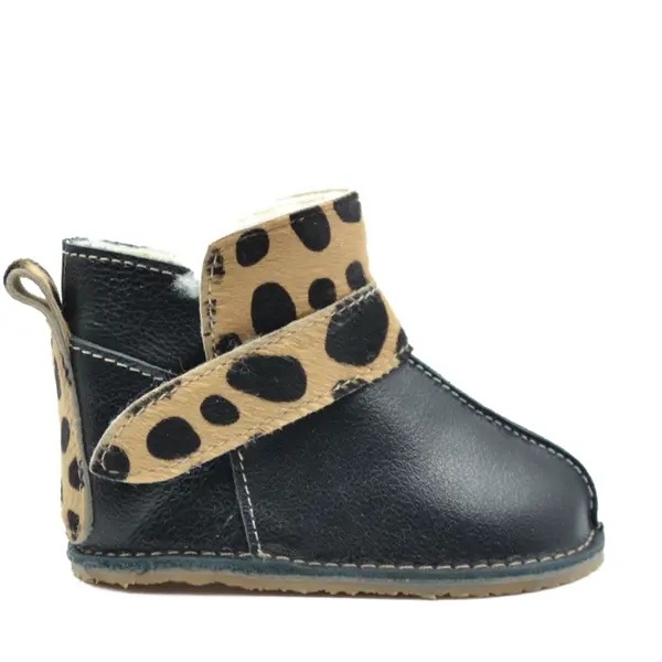 Cizme din piele pentru copii, talpa flexibila, imblanite, blanita decorativa alba, negru, animal print_RO-107-4-17_Pebebe