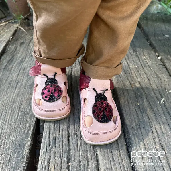 Sandale primi pasi cu scai, talpă flexibilă de cauciuc, perforatii  laterale, buburuza, grena_RO-20-4-21_Pebebe