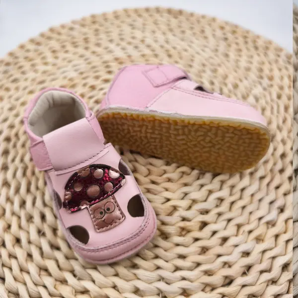 Sandale primi pasi, barefoot, scai, talpă flexibilă de cauciuc, perforatii  laterale, ciuperca, roz deschis_RO-20-14-24_Pebebe