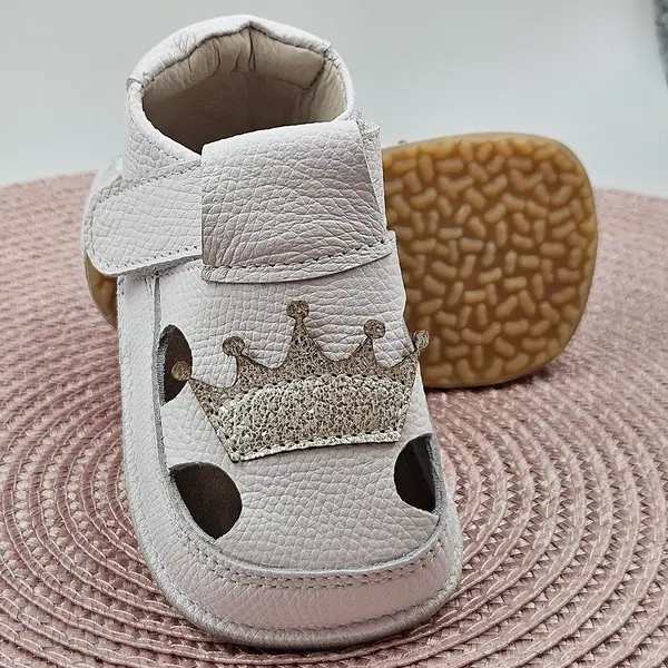 Sandale copii Barefoot primi pasi, talpă flexibilă de cauciuc, perforatii  laterale, coronita, alb_RO-20-16-24_Pebebe