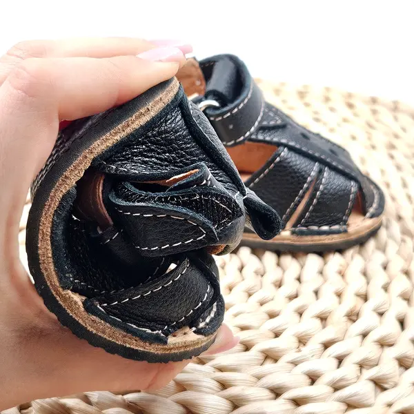 Sandale copii, barefoot, primii pasi, piele naturala, talpa flexibila, inchidere cu scai, negru_RO-100-16-19_Pebebe
