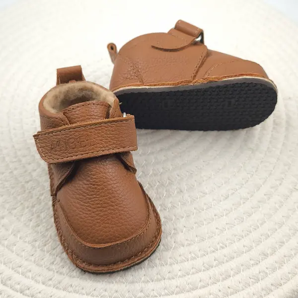 Ghete barefoot pentru copii, primii pasi, piele naturala, captuseala din blana, talpa flexibila, maro, Smiley_RO-600-5-17_Pebebe