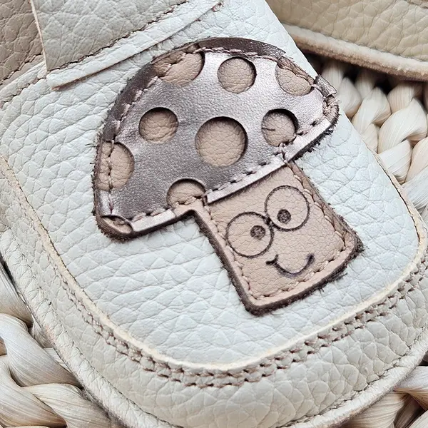 Pantofi barefoot copii primii pași din piele naturală cu talpă flexibilă – crem cu model cipercă_RO-16-24-21_Pebebe