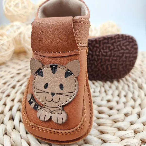 Pantofi barefoot copii primii pași din piele naturală cu talpă flexibilă – maro cognac cu model pisica_RO-16-25-20_Pebebe