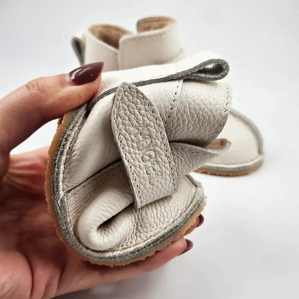 Cizme din piele pentru copii, barefoot, primii pasi, talpa flexibila, imblanite, crem_RO-106-14-22_Pebebe