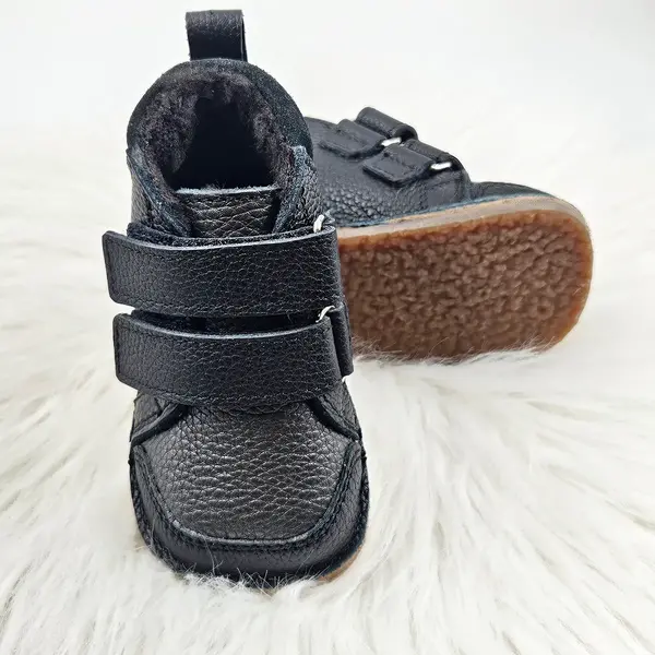 Ghete primii pasi, piele naturala, captuseala din blanita, talpa felxibila, negru / argintiu_RO-22-8-18_Pebebe