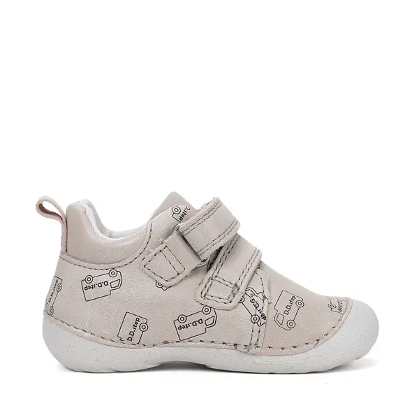 Pantofi D.D. Step baieti, primii pasi, piele naturala, talpa flexibila, gri deschis cu imprimeu masinuta_S015-61100-19_Pebebe