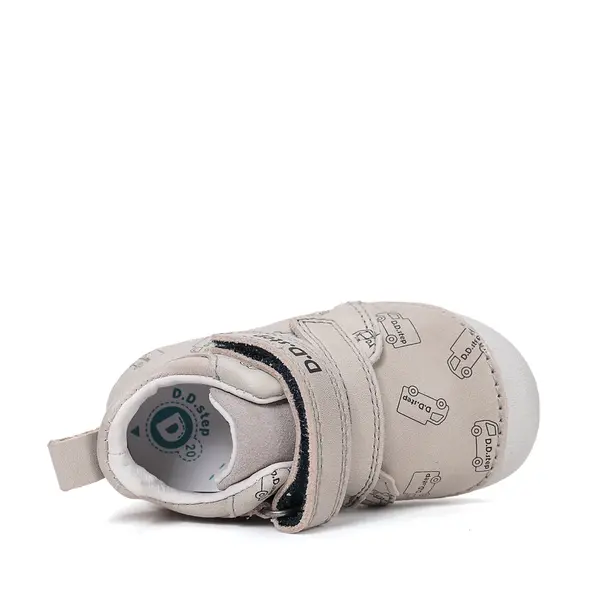 Pantofi D.D. Step baieti, primii pasi, piele naturala, talpa flexibila, gri deschis cu imprimeu masinuta_S015-61100-19_Pebebe