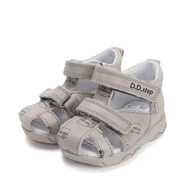 Sandale D.D. Step băieți, piele naturală, gri deschis cu imprimeu camion_G064-61383-20_Pebebe