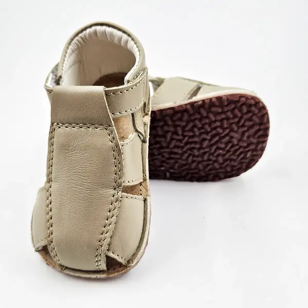 Sandale din piele naturală  cu scai și talpă din cauciuc flexibil, khaki, LUY_RO-12-8-18_Pebebe