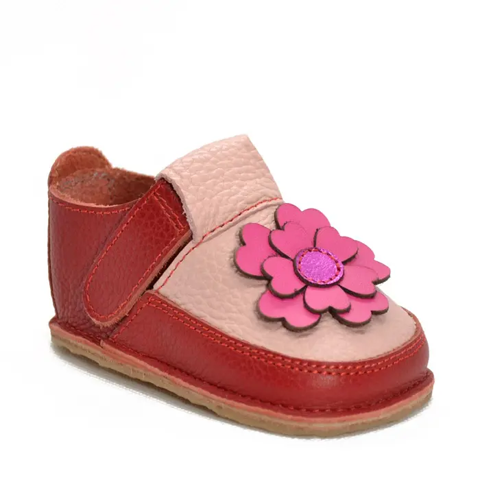 Pantofi din piele moale si talpa flexibila cu floricica roz- RO-09-floare-21-By Pebebe-