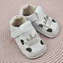 Sandale copii Barefoot primi pasi, talpă flexibilă de cauciuc, perforatii  laterale, coronita, alb- RO-20-16-24-By Pebebe